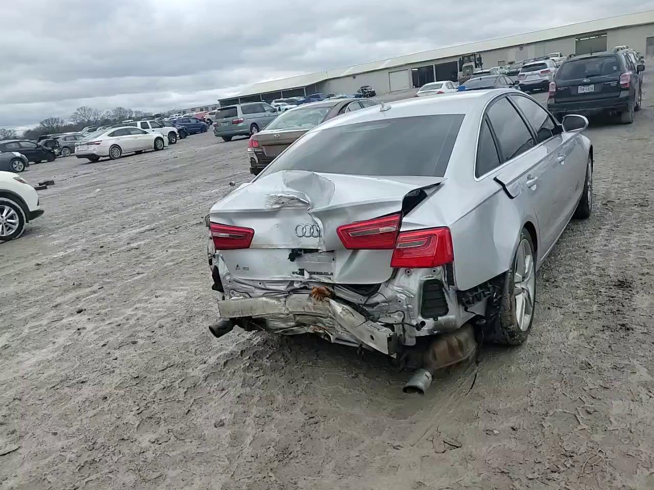 Фото: WAUGFAFC2EN024621