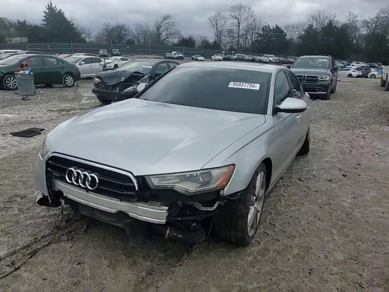 Фото: WAUGFAFC2EN024621