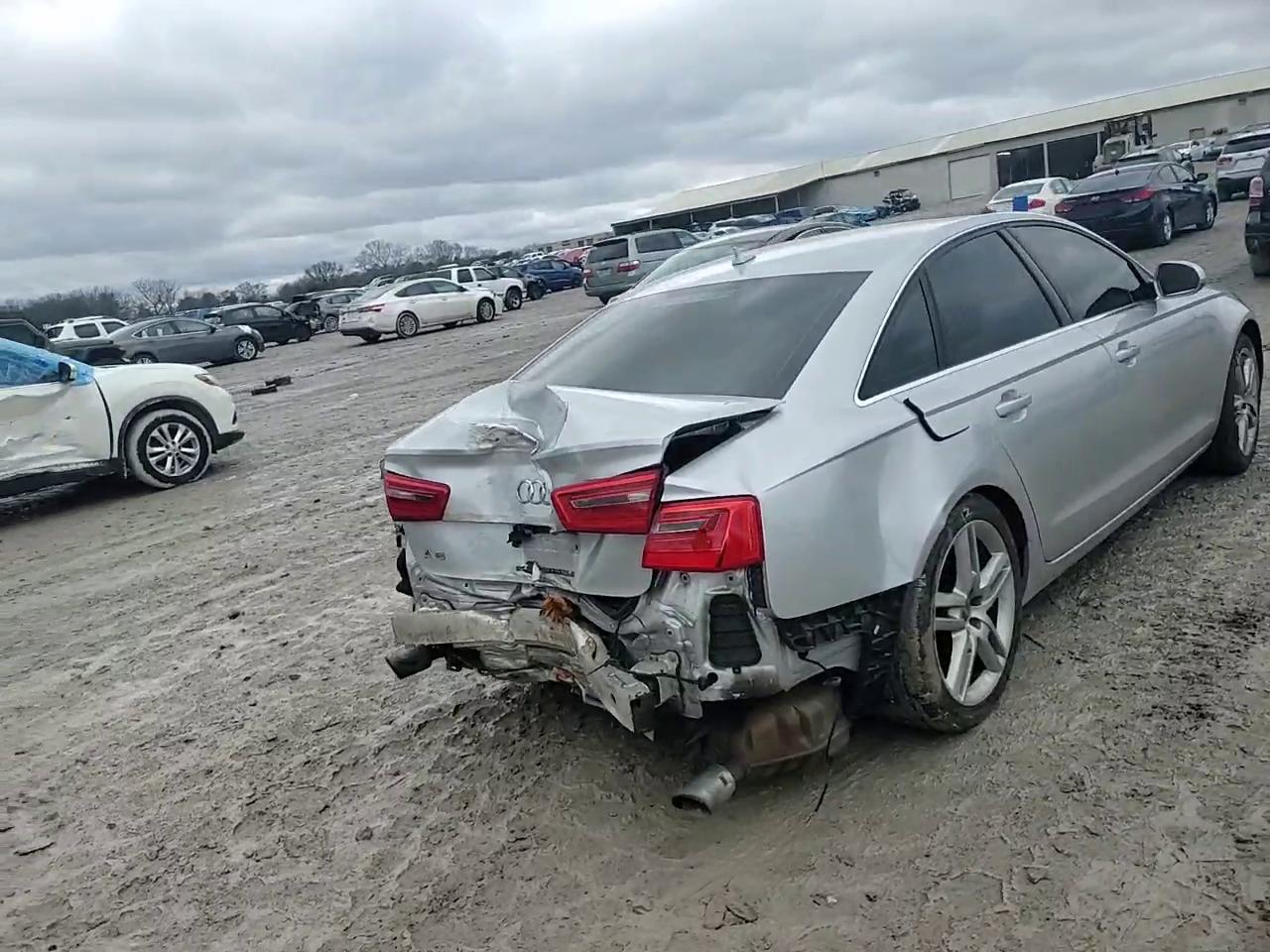 Фото: WAUGFAFC2EN024621