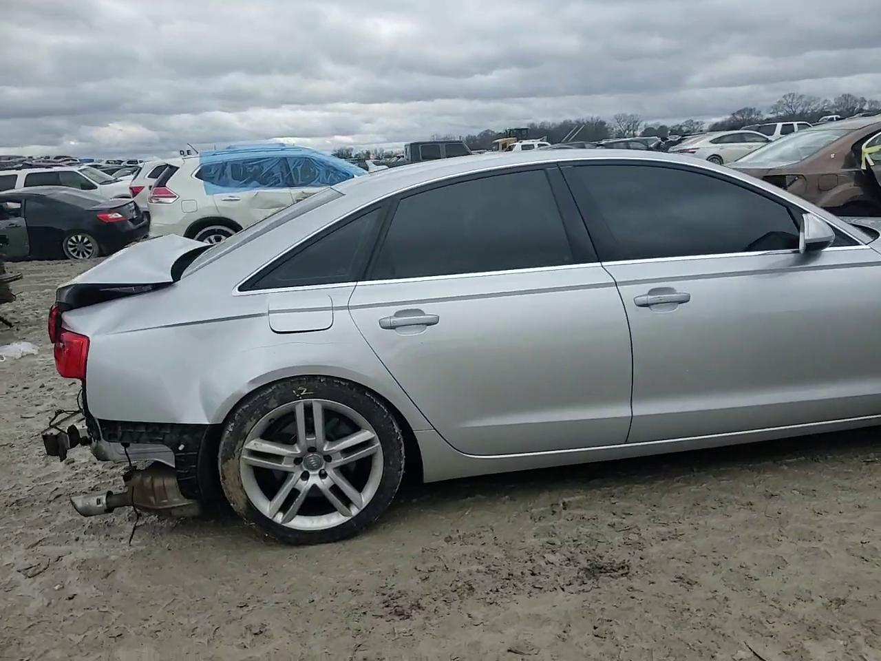 Фото: WAUGFAFC2EN024621