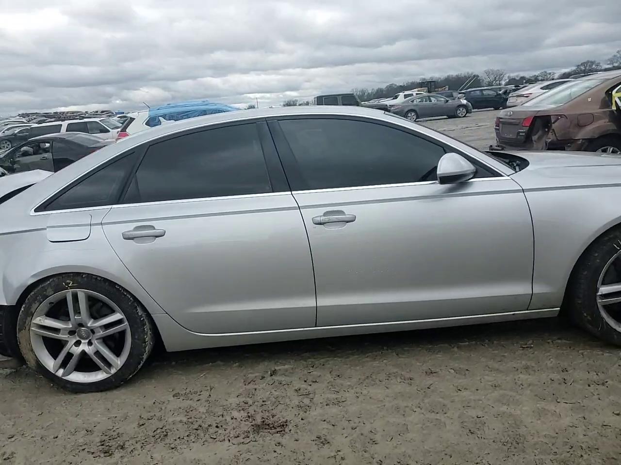 Фото: WAUGFAFC2EN024621