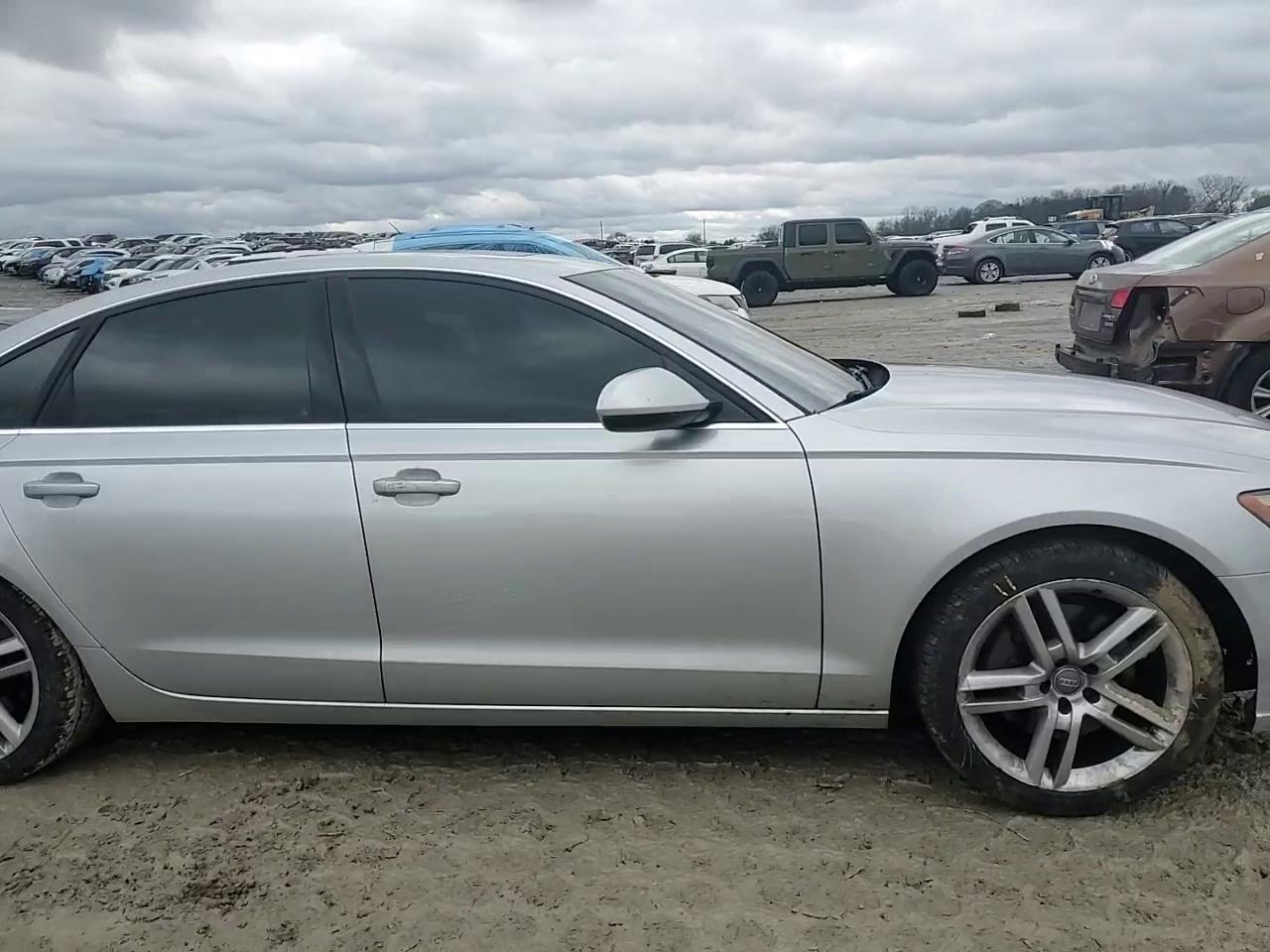 Фото: WAUGFAFC2EN024621