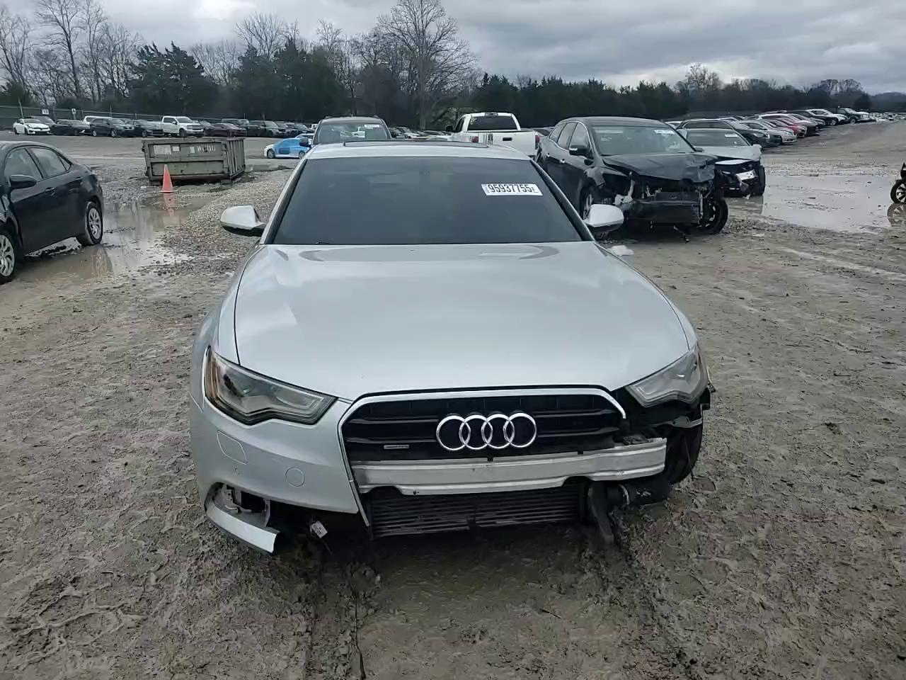 Фото: WAUGFAFC2EN024621