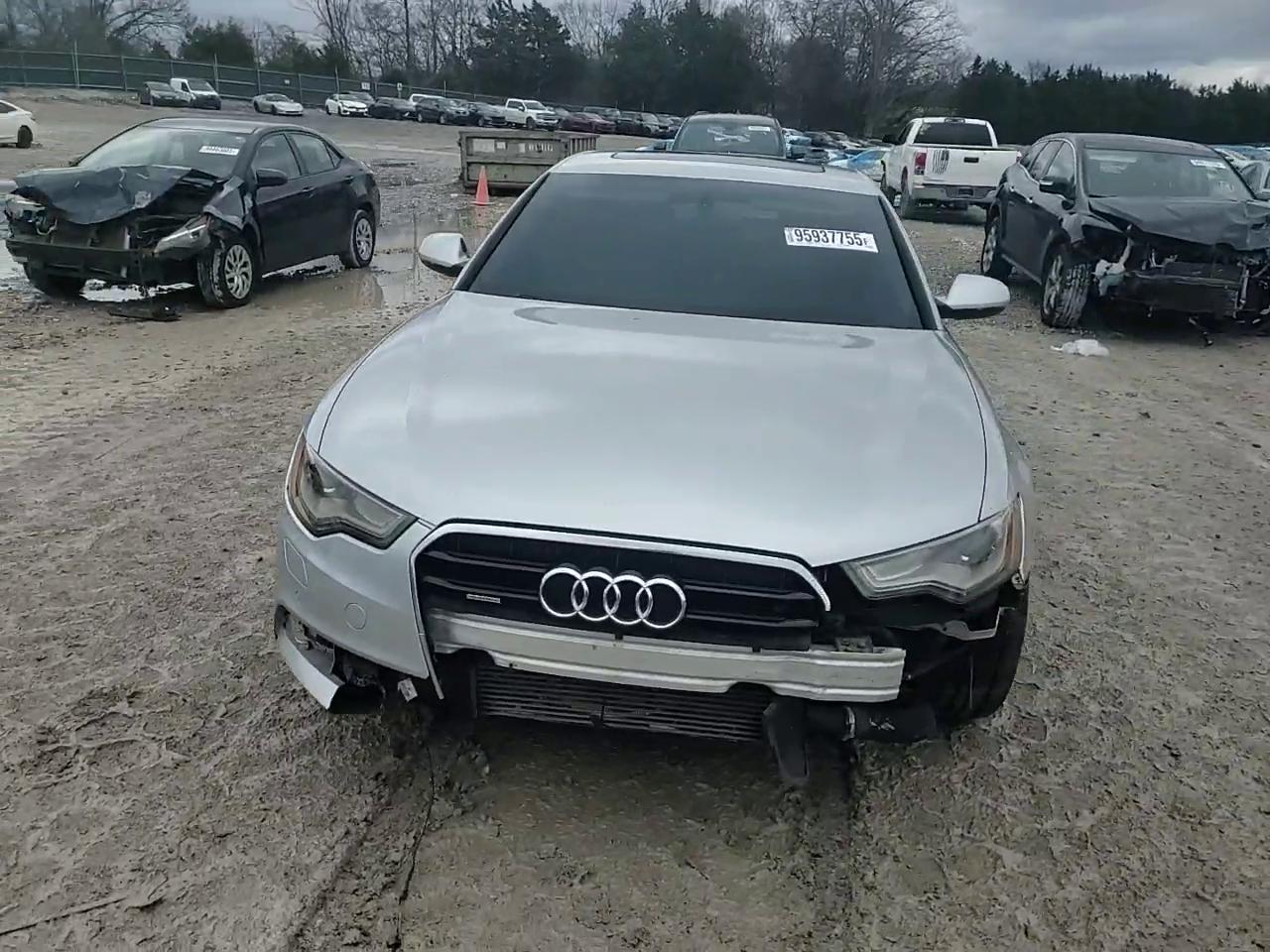 Фото: WAUGFAFC2EN024621