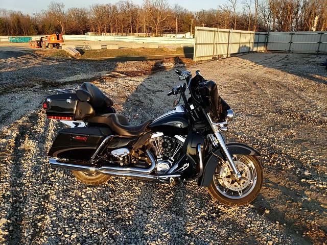 2013 Harley-Davidson Flhtcuse Cvo Ultra Classic Electra Glide VIN: 1HD1PR826DB961009 Lot: 95872455