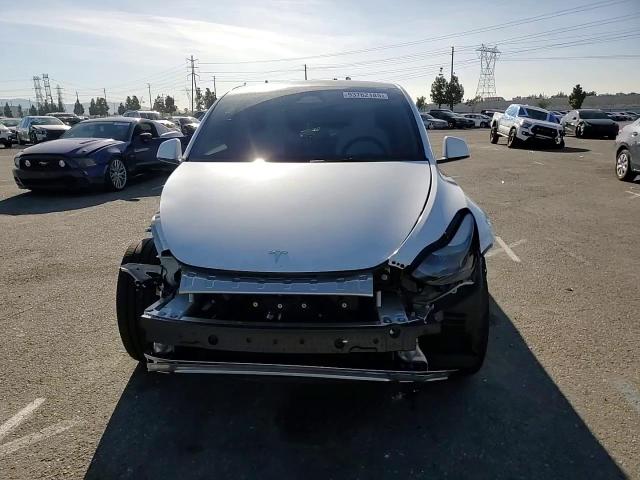 2024 Tesla Model Y VIN: 7SAYGDEE5RA260337 Lot: 93762185