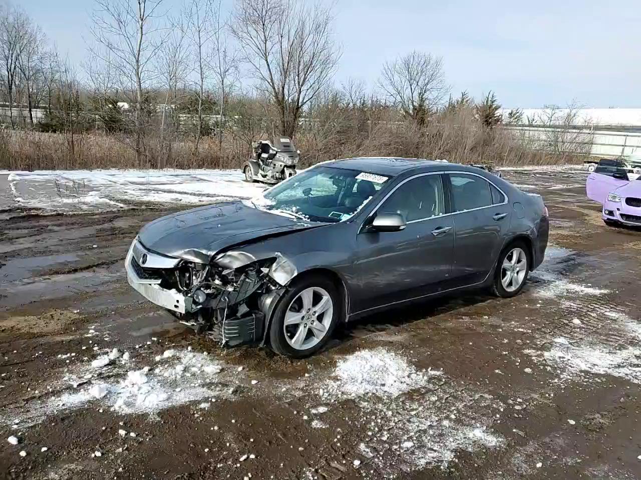 Фото: JH4CU2F62AC019253