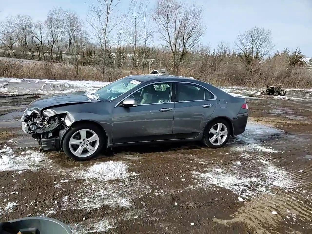 Фото: JH4CU2F62AC019253