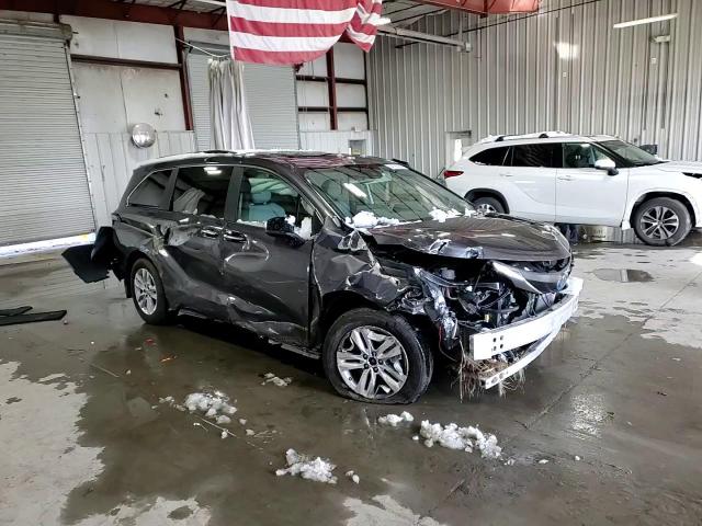 2025 Toyota Sienna Xle VIN: 5TDJSKFC9SS166142 Lot: 94193165