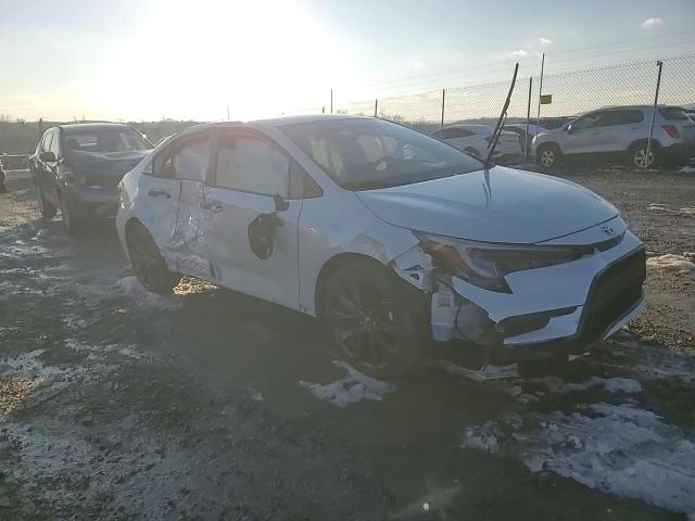 2024 Toyota Corolla Le VIN: JTDBCMFE2R3038089 Lot: 95196175