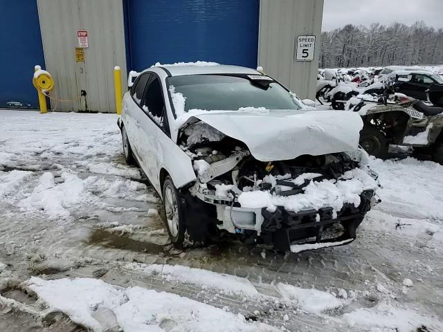 2014 Ford Focus Se VIN: 1FADP3F27EL392073 Lot: 94692175