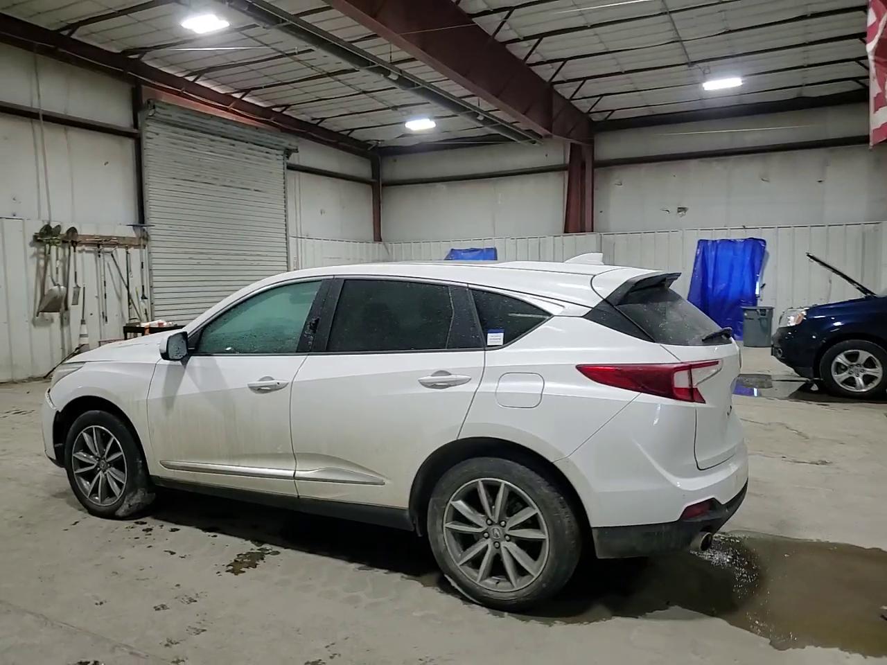 Фото: 5J8TC2H50ML033229