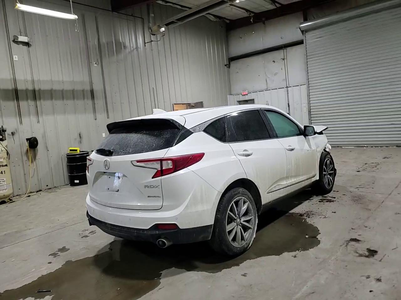 Фото: 5J8TC2H50ML033229