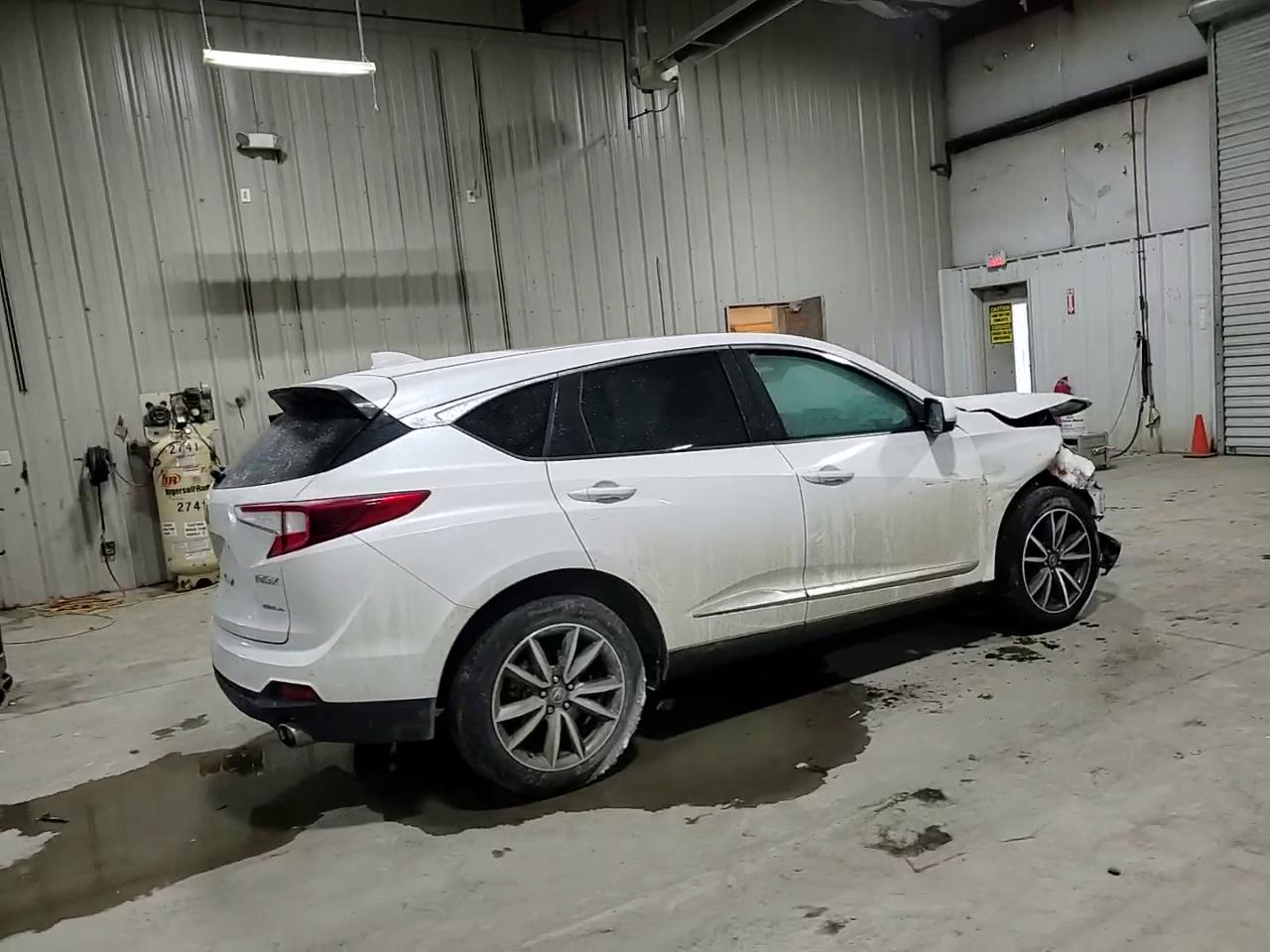 Фото: 5J8TC2H50ML033229