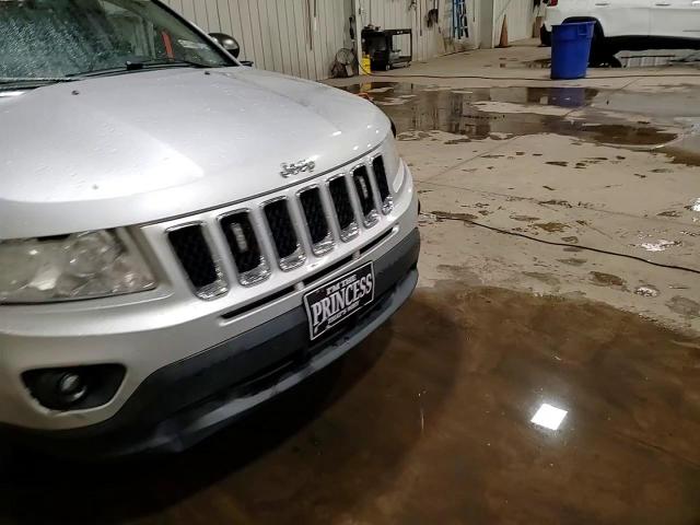 2013 Jeep Compass Latitude VIN: 1C4NJCEB4DD276162 Lot: 93925325