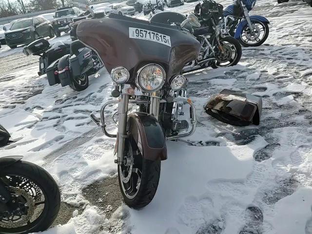 2009 Harley-Davidson Flhx VIN: 1HD1KB4149Y669222 Lot: 95717615