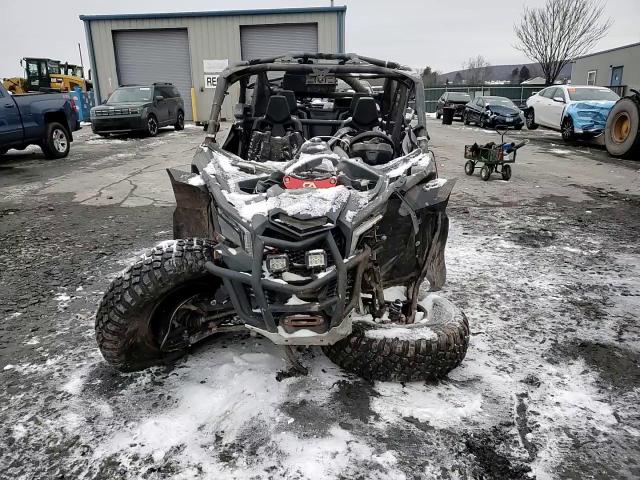 2019 Can-Am Maverick X3 Max X Ds Turbo R VIN: 3JBVEAW47KK000941 Lot: 93817585