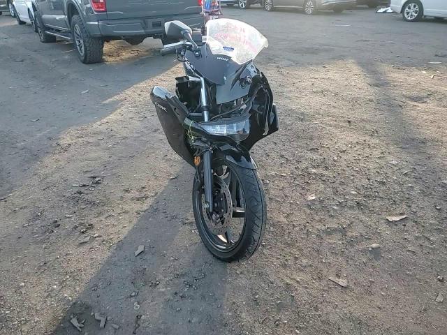 2013 Honda Cbr250 R VIN: MLHMC410XD5300861 Lot: 95647005