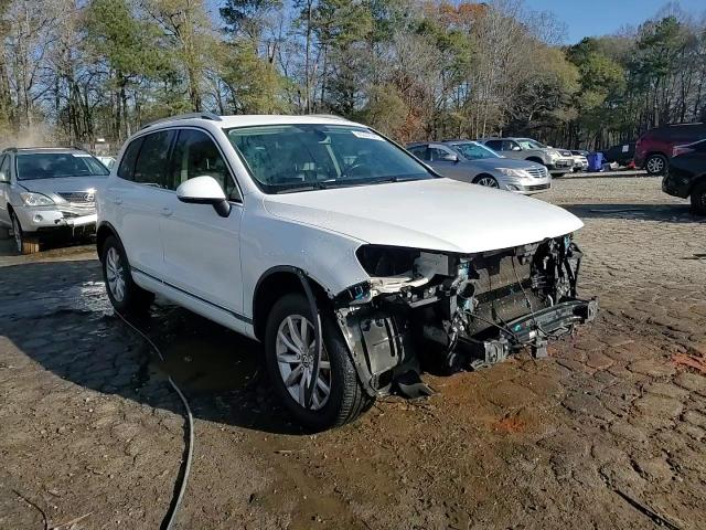 2016 Volkswagen Touareg Sport VIN: WVGEF9BP9GD003254 Lot: 95267945