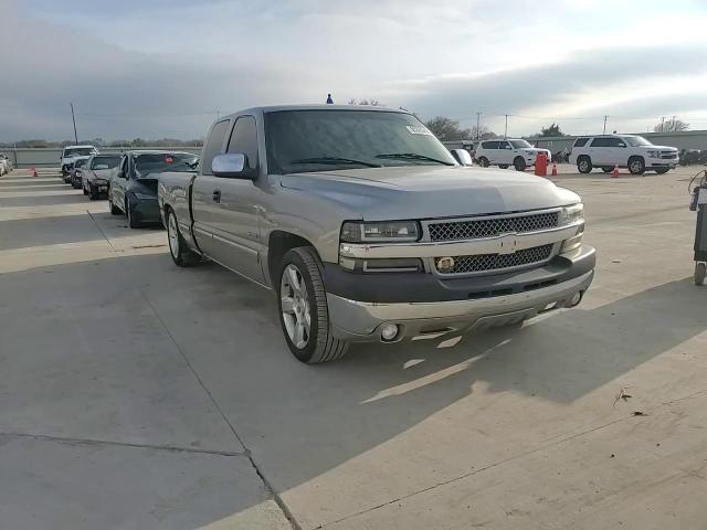 2002 Chevrolet Silverado C1500 VIN: 2GCEC19T621172556 Lot: 95393405