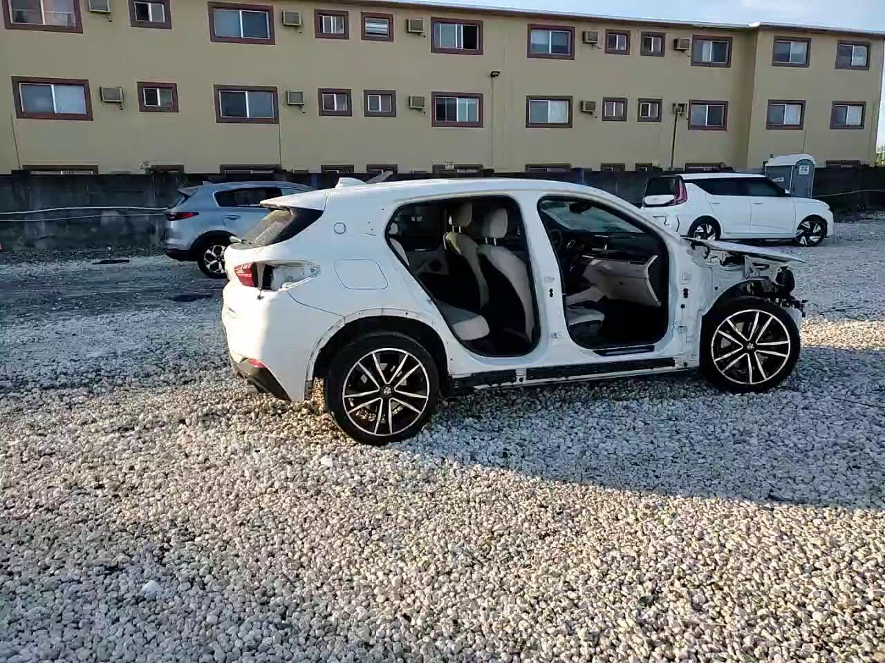 Фото: WBXYH9C04P5V31617