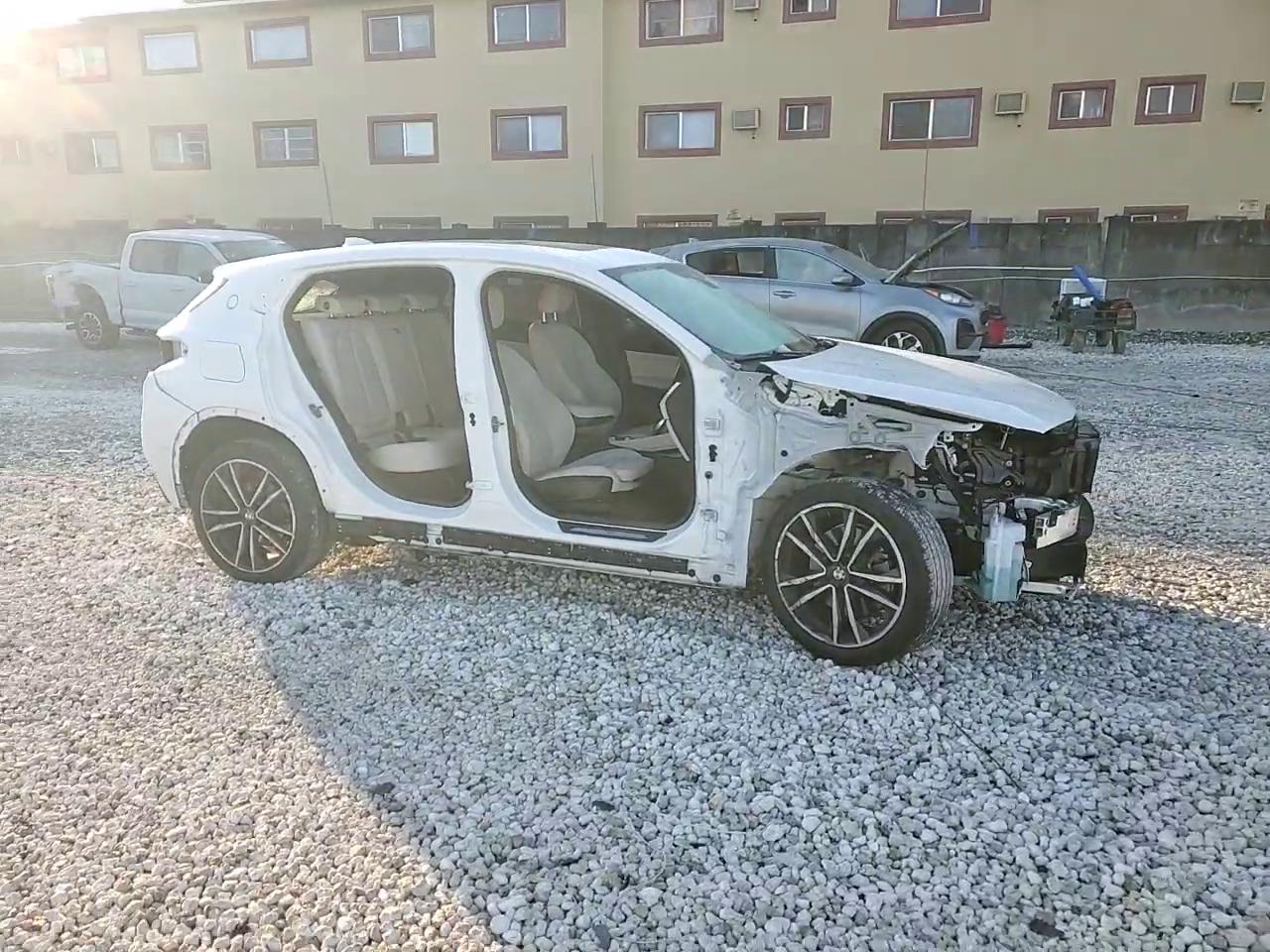 Фото: WBXYH9C04P5V31617