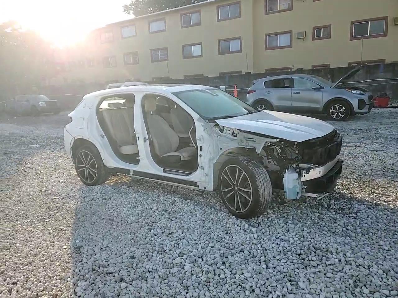 Фото: WBXYH9C04P5V31617