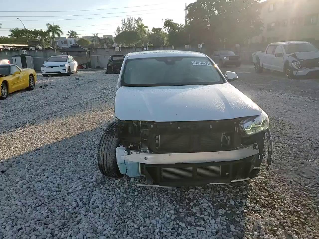 Фото: WBXYH9C04P5V31617