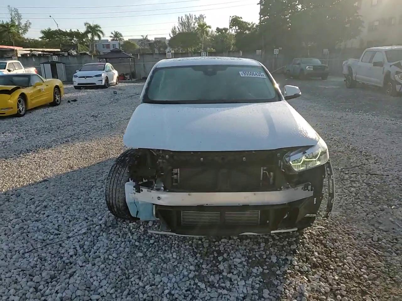 Фото: WBXYH9C04P5V31617