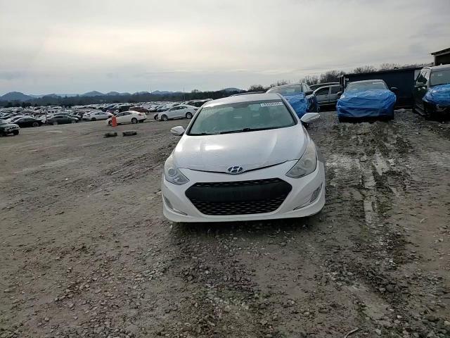 2015 Hyundai Sonata Hybrid VIN: KMHEC4A46FA130773 Lot: 93938395