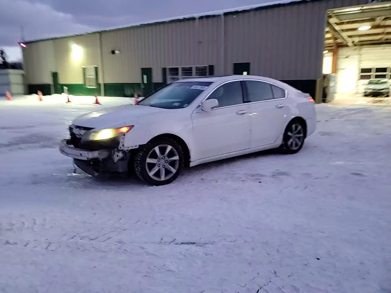 Фото: 19UUA8F24CA009838