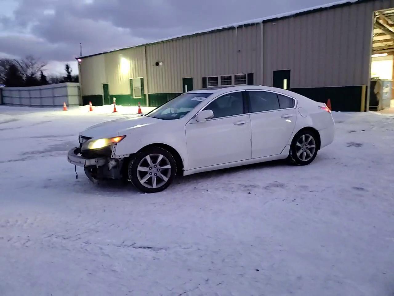 Фото: 19UUA8F24CA009838