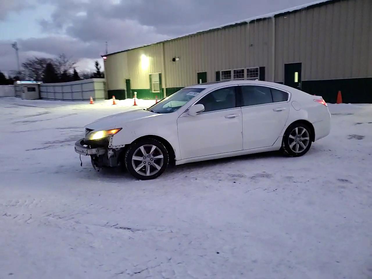 Фото: 19UUA8F24CA009838