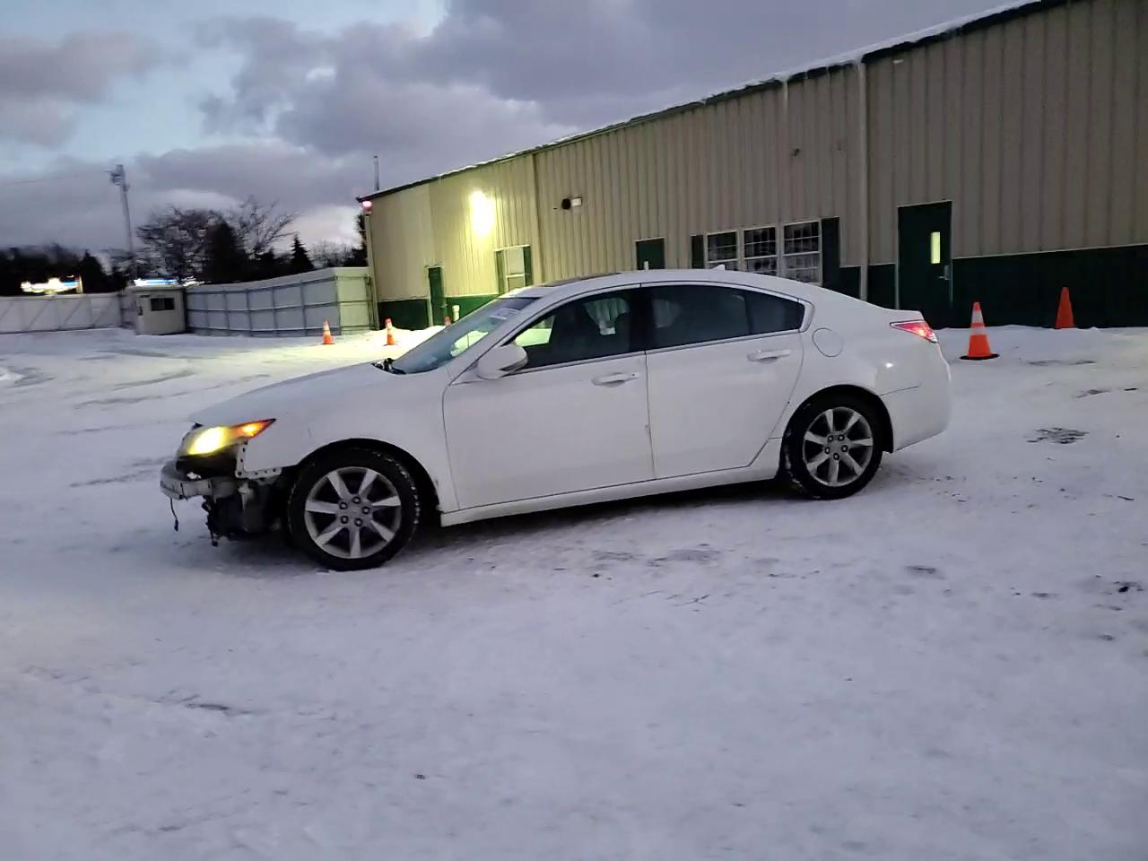 Фото: 19UUA8F24CA009838