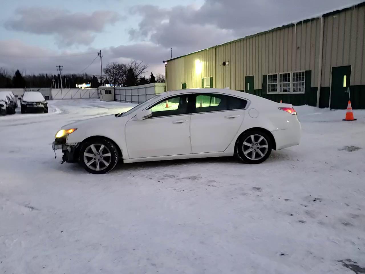 Фото: 19UUA8F24CA009838