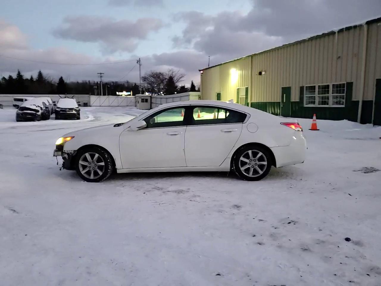 Фото: 19UUA8F24CA009838