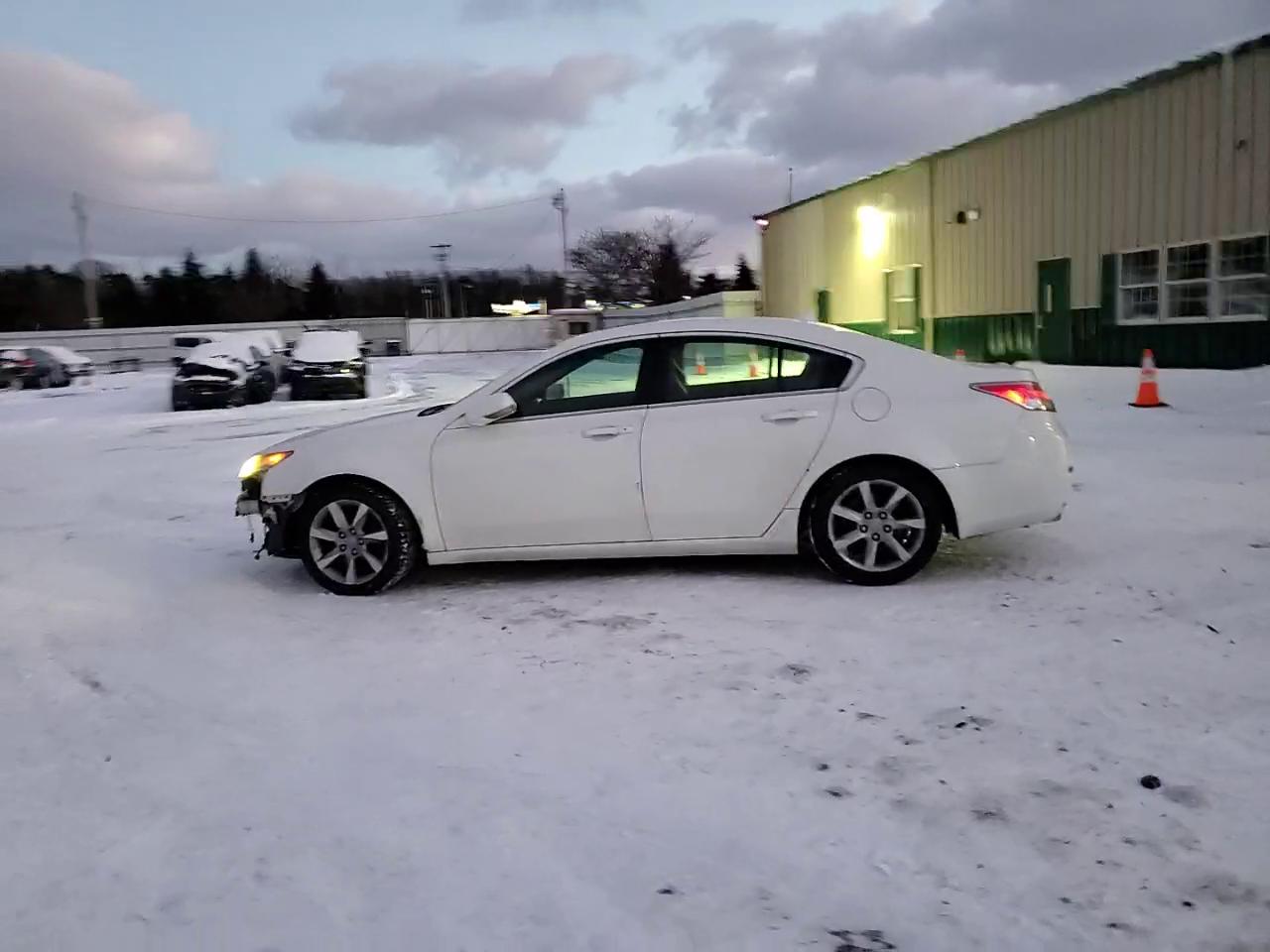 Фото: 19UUA8F24CA009838