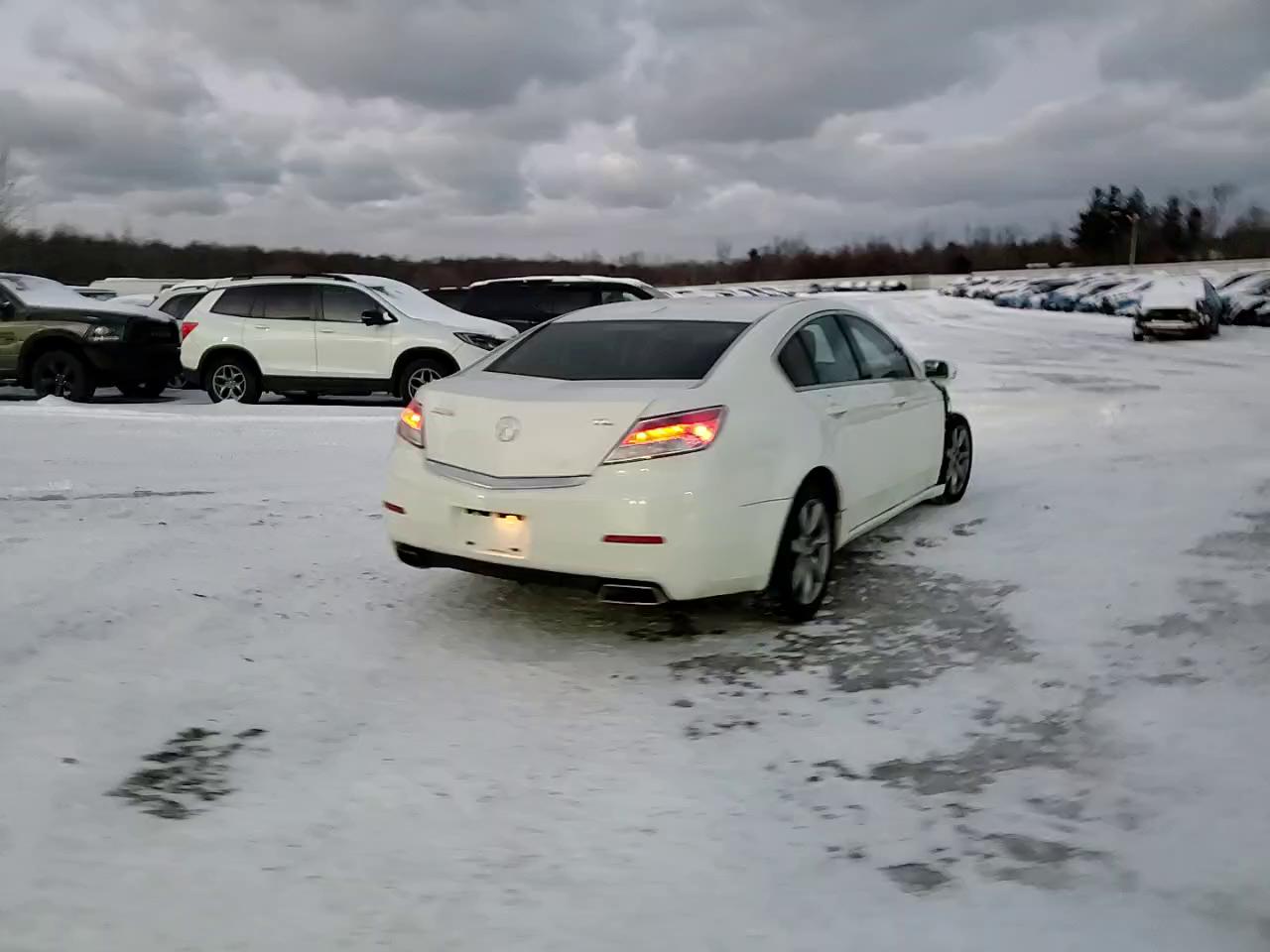 Фото: 19UUA8F24CA009838