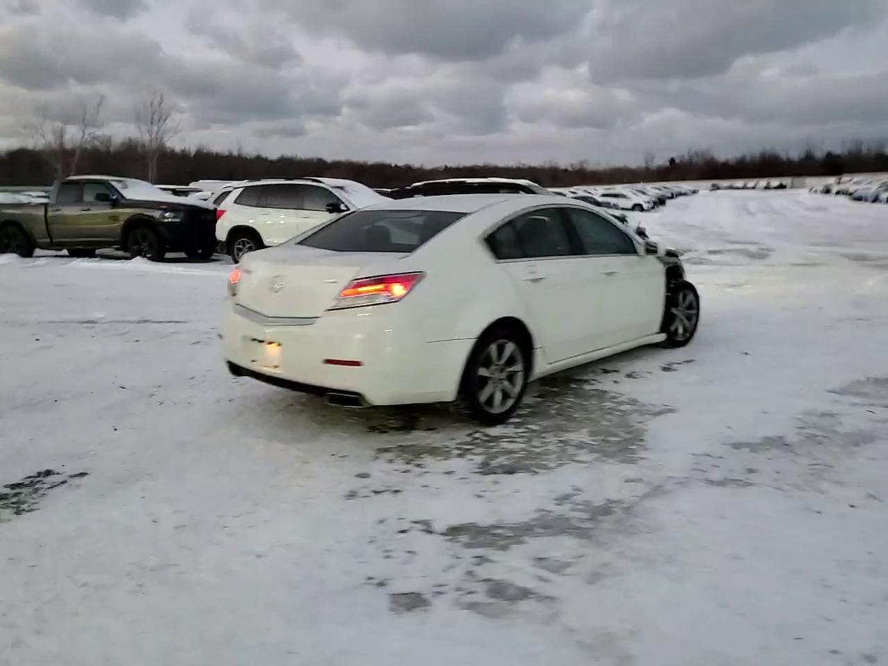 Фото: 19UUA8F24CA009838