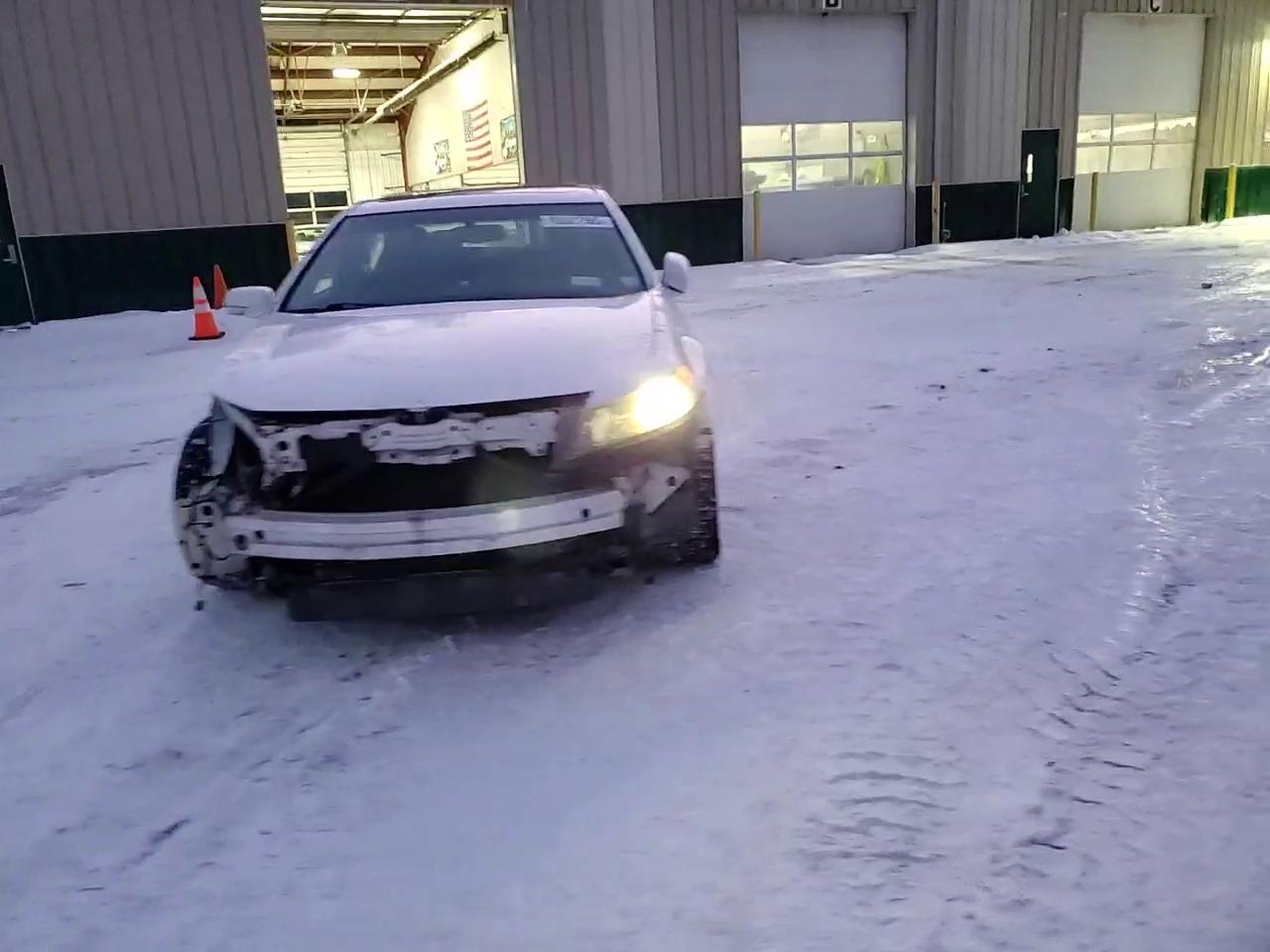 Фото: 19UUA8F24CA009838