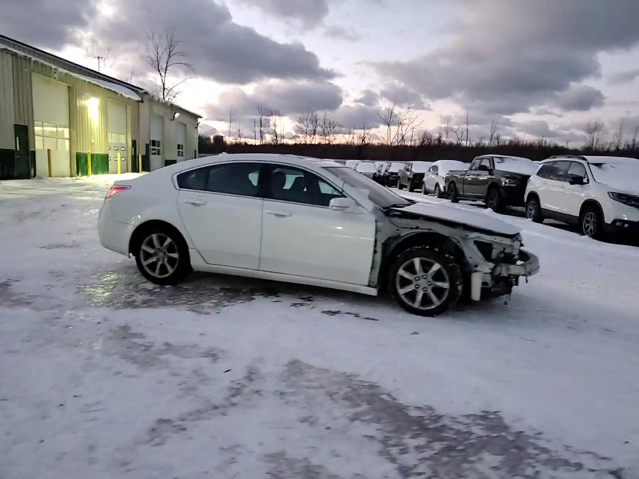 Фото: 19UUA8F24CA009838