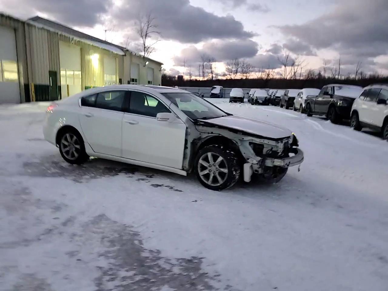 Фото: 19UUA8F24CA009838