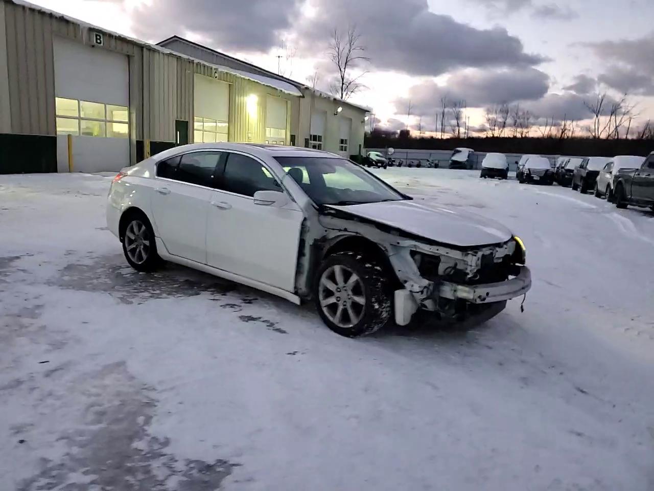 Фото: 19UUA8F24CA009838