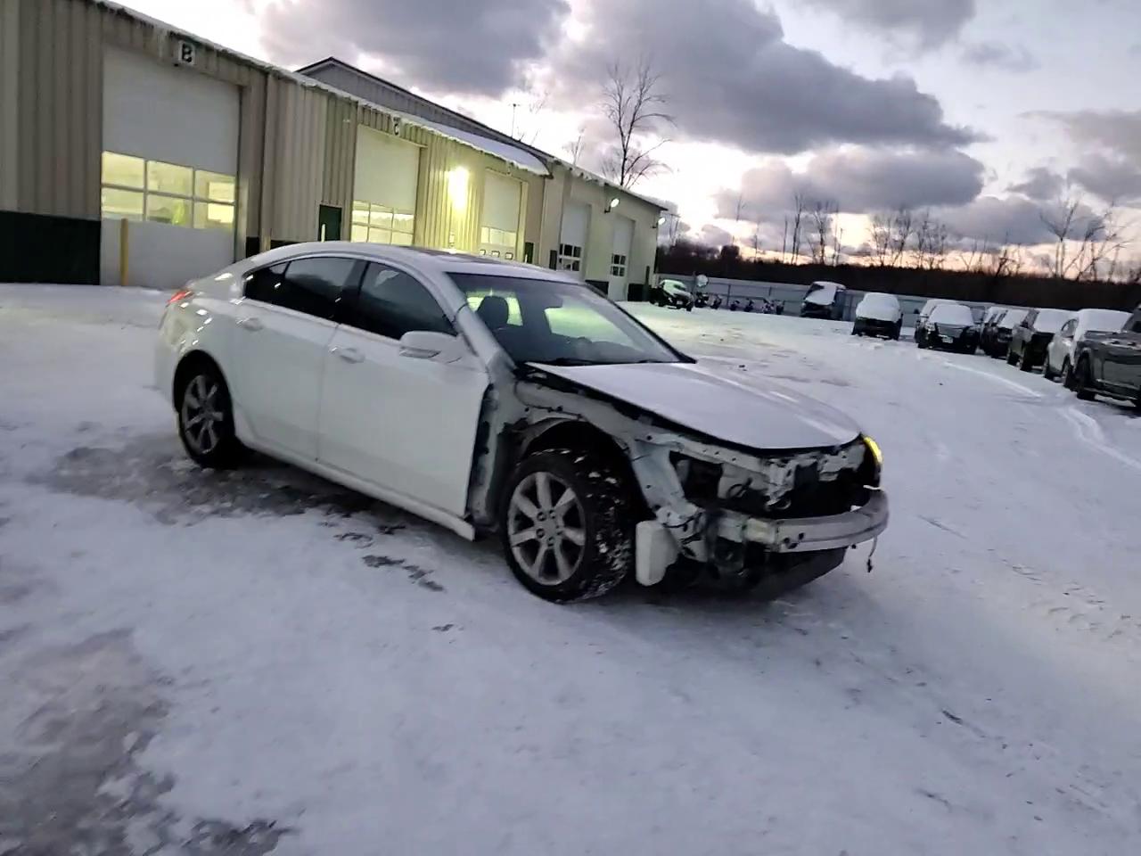 Фото: 19UUA8F24CA009838