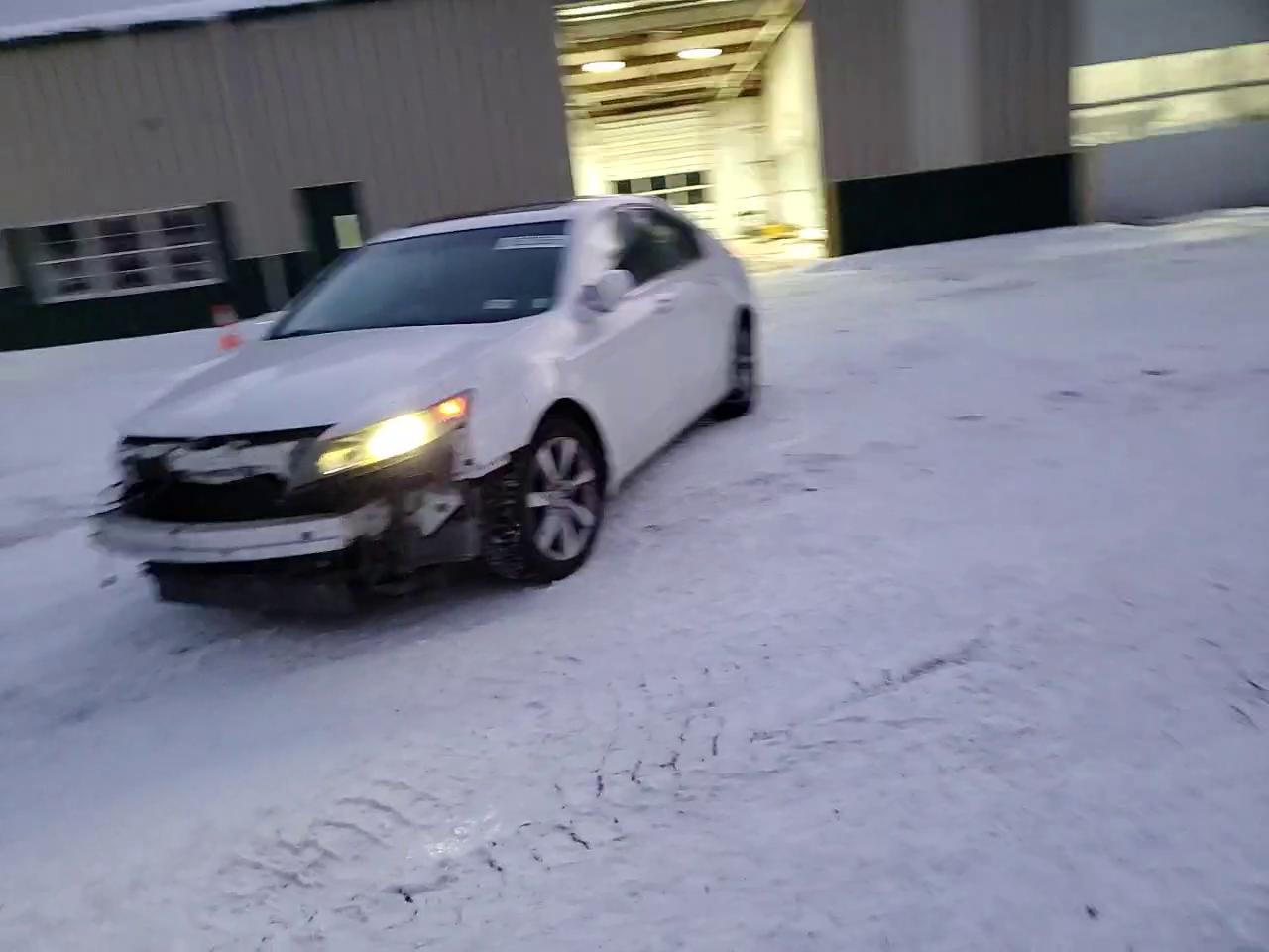 Фото: 19UUA8F24CA009838