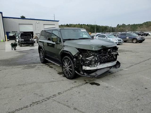 2024 Lexus Gx 550 Luxury VIN: JTJVBCDXXR5004935 Lot: 94452335