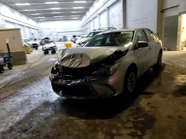 2015 Toyota Camry Le VIN: 4T4BF1FK2FR488523 Lot: 94867695