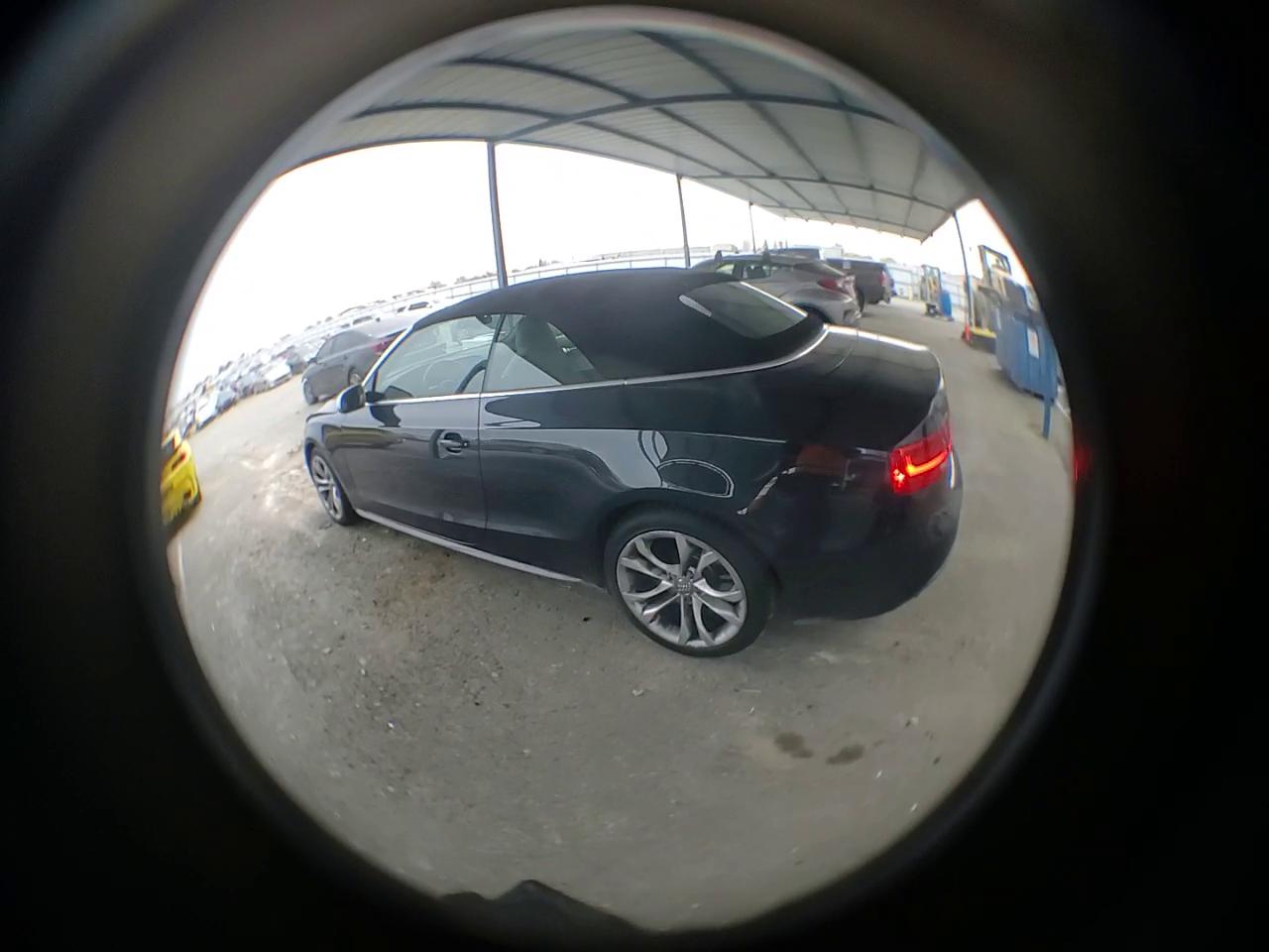 Фото: WAUCGAFHXDN010942