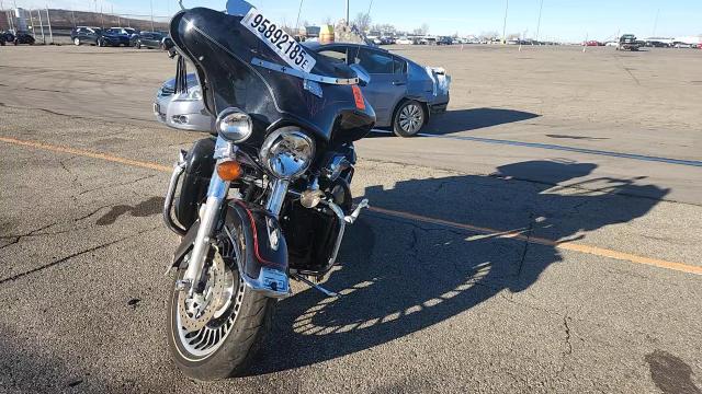 2012 Harley-Davidson Flhtcu Ultra Classic Electra Glide VIN: 1HD1FCM18CB675285 Lot: 95892185