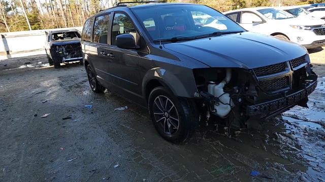 2016 Dodge Grand Caravan R/T VIN: 2C4RDGEG0GR376353 Lot: 94774325